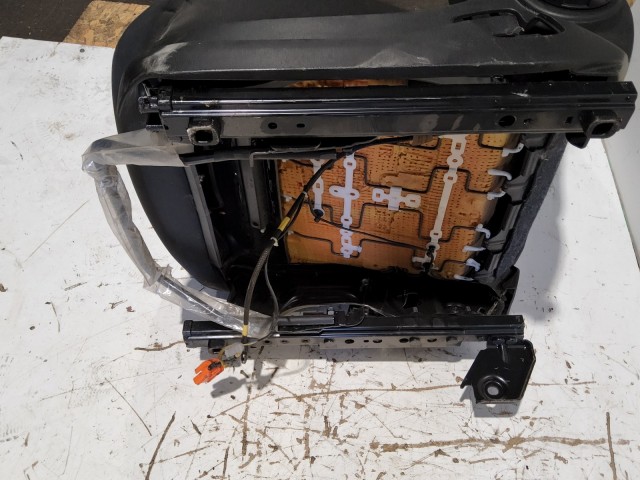 207332 Fiat Doblo III. 2009-2015 bal első szövet ülés, légzsák helyes kivitel