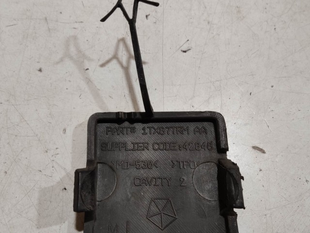 209045 Dodge Journey 2008-2020 első vonószem takaró 1TX87TRMAA