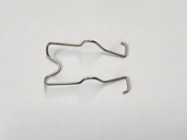 207389 Alfa Romeo 147 2000-2005 Fényszóró izzó rögzítő rugó