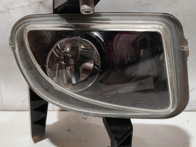 209068 Fiat Grande Punto 2005-2009 jobb első ködlámpa, fekete belsős 51782368