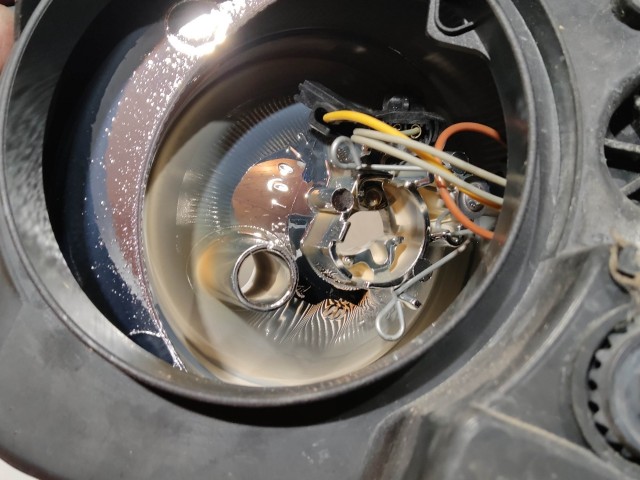 209092 Fiat Bravo 2007-2014 jobb első fényszóró, a képen látható állapotban