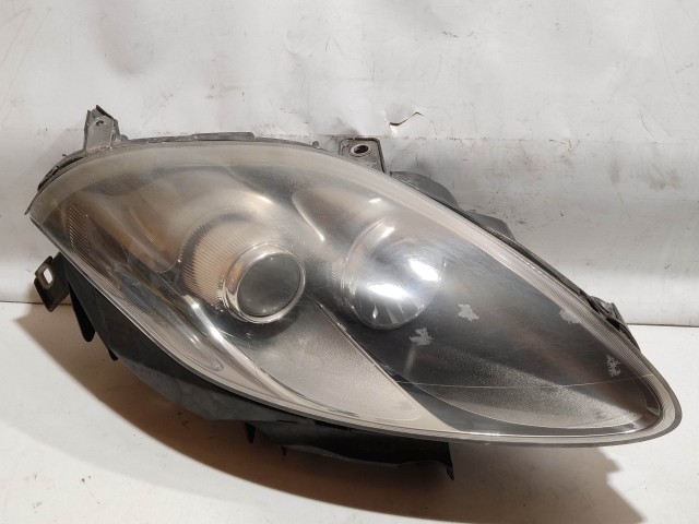 209092 Fiat Bravo 2007-2014 jobb első fényszóró, a képen látható állapotban