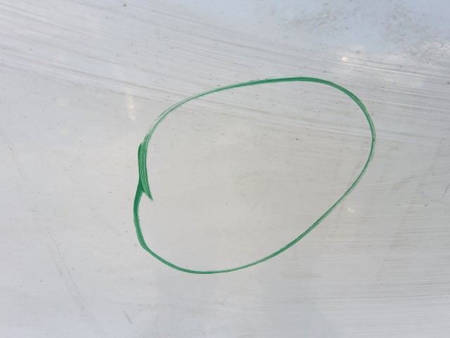 207526 Fiat Doblo 2009-2015 motorháztető, a képen látható sérüléssel