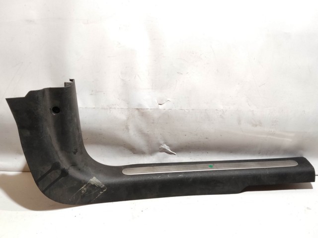 209200 Alfa Romeo Giulietta 2010-2020 jobb első belső küszöb borítás