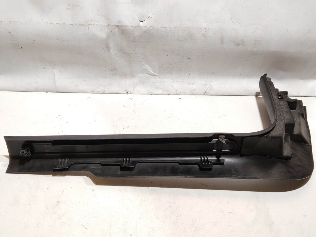 209200 Alfa Romeo Giulietta 2010-2020 jobb első belső küszöb borítás