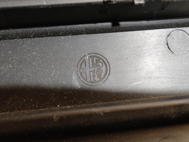 209201 Alfa Romeo Giulietta 2010-2020 jobb első belső küszöb borítás