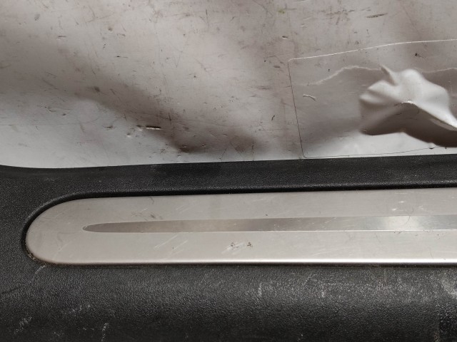 209201 Alfa Romeo Giulietta 2010-2020 jobb első belső küszöb borítás