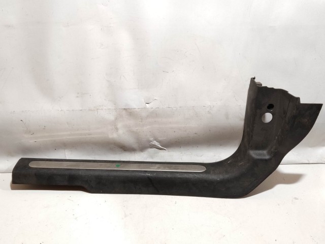 209202 Alfa Romeo Giulietta 2010-2020 bal első belső küszöb borítás