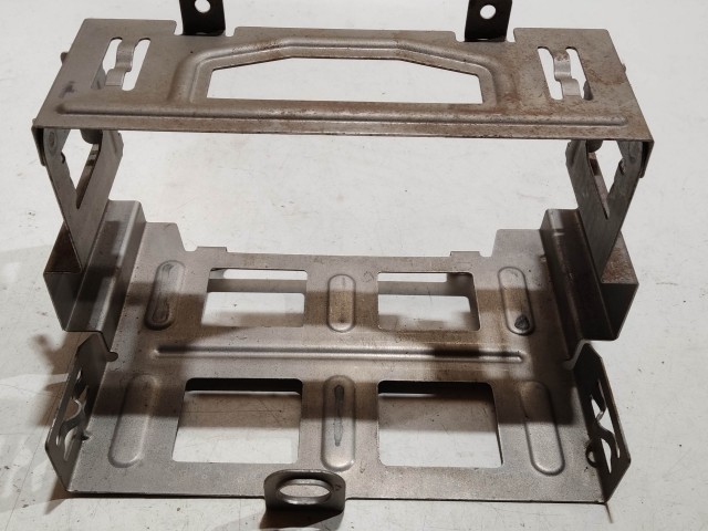 Rádió beépítő keret