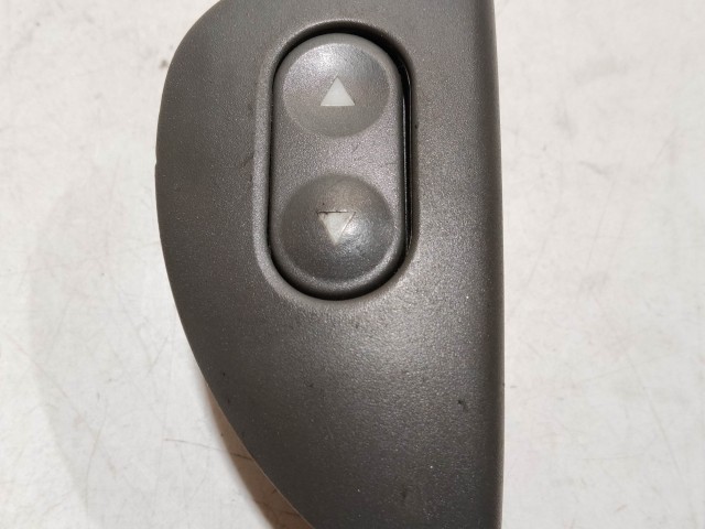 Fiat Seicento 1998-2010 ablakemelő kapcsoló használt bal hátsó, szürke