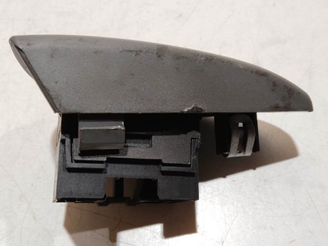 Fiat Seicento 1998-2010 ablakemelő kapcsoló használt jobb hátsó, szürke