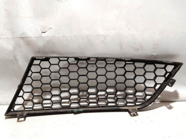 209355 Alfa Romeo MiTo 2008-2013 jobb első alsó díszrács, a képen látható sérüléssel