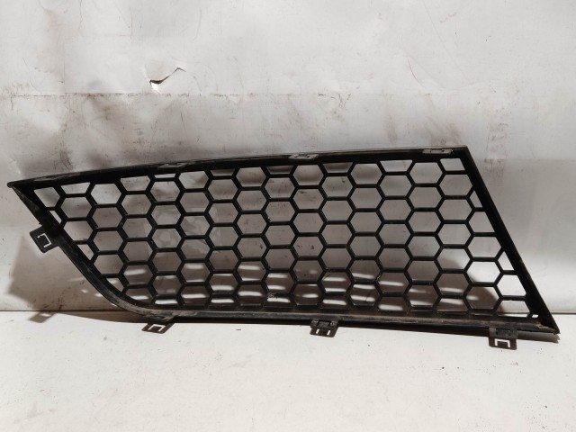 209356 Alfa Romeo MiTo 2008-2013 bal első alsó díszrács, a képen látható sérüléssel