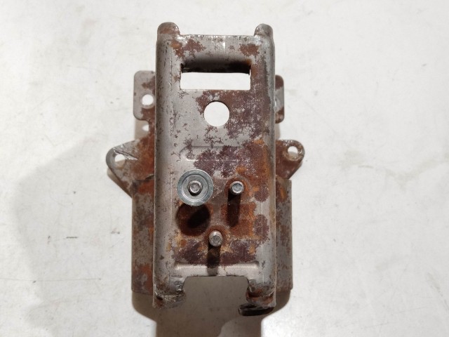 Könyöklő tartó vas