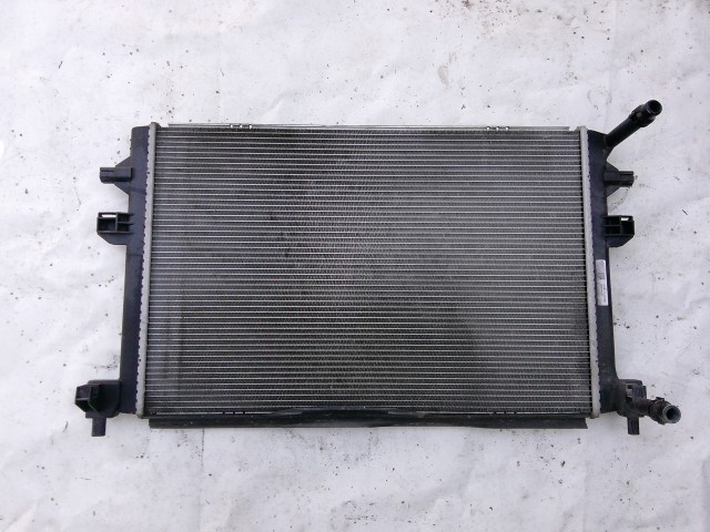 211276 Audi,Seat, Skoda, Volkswagen vízhűtő 5Q0121251GB