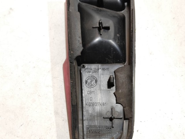 Fiat Punto III. 2003-2010 3 ajtós jobb hátsó prizma a csomagtérajtón 461807481