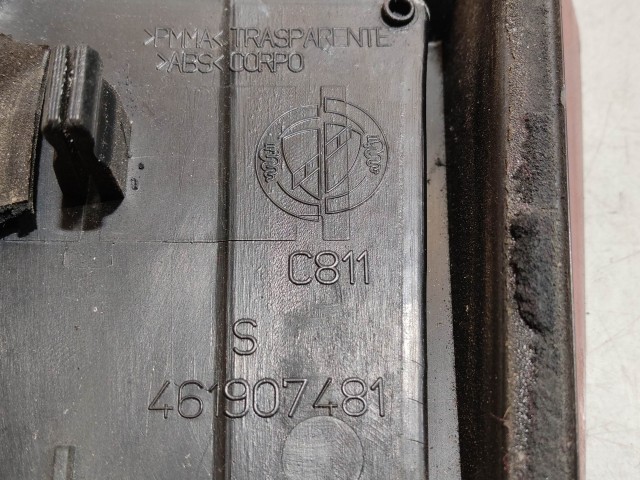 Fiat Punto III. 2003-2010 3 ajtós bal hátsó prizma a csomagtérajtón 461907481
