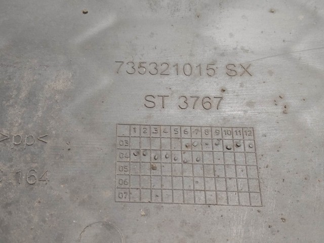 209492 Fiat Punto III. Sporting 2003-2010 al hátsó díszrács a lökhárítóban