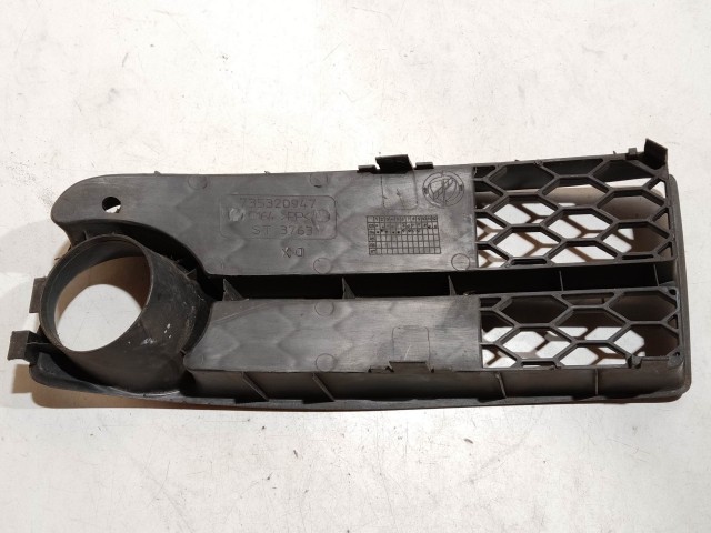 209494 Fiat Punto III. 2003-2010 jobb első ködlámpa keret (díszrács) 735320947