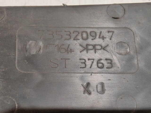 209494 Fiat Punto III. 2003-2010 jobb első ködlámpa keret (díszrács) 735320947