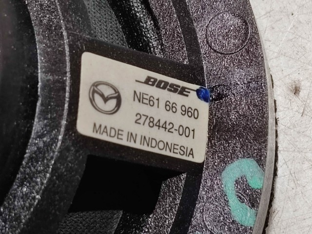 Mazda 6 2007-2011 2007-2011 Hangszóró használt  Műszerfalon 