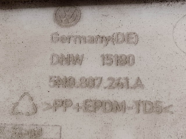 209640 Volkswagen Tiguan 2007-2018 első vonószem takaró 5N0807241A