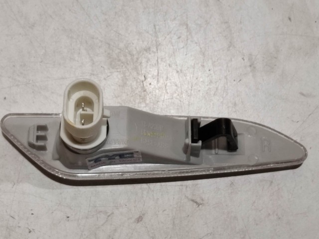 Alfa Romeo 156, 147, Lancia Delta  utángyártott új, fehér színű ,jobb oldali index