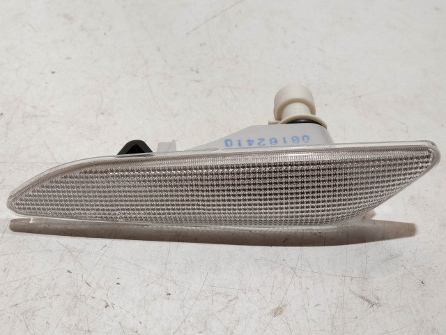 Alfa Romeo 156, 147, Lancia Delta  utángyártott új, fehér színű ,jobb oldali index