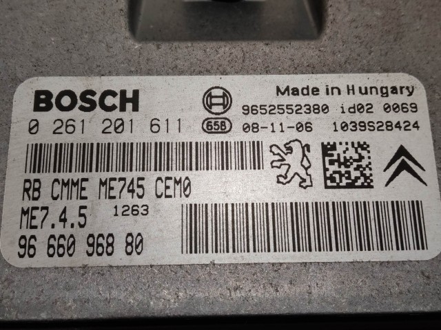 Peugeot 207, 307 1,6 16v benzin motorvezérlő  Bosch 0261201611 