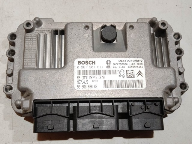 Peugeot 207, 307 1,6 16v benzin motorvezérlő  Bosch 0261201611 
