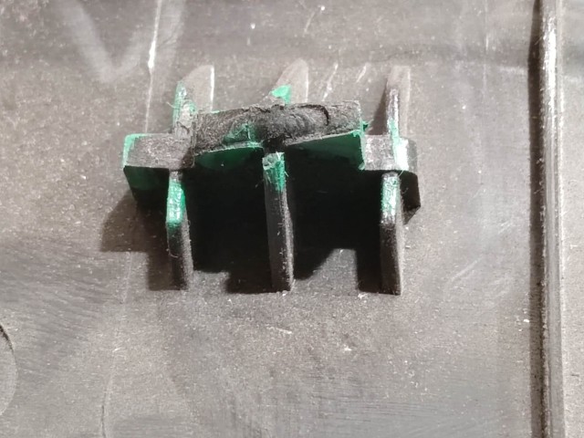 209864 Fiat Stilo 2001-2007 bal hátsó belső küszöb borítás, a képen látható sérüléssel 735276787