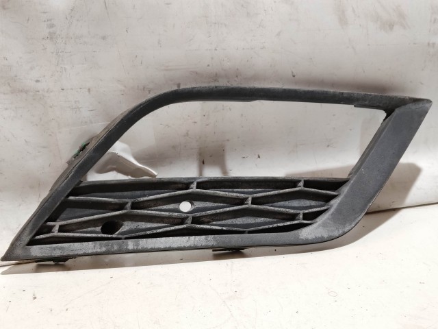 Seat Leon 5F 2012-2020 2012-2020 Ködlámpa keret,tartó használt  Jobb a képen látható sérüléssel