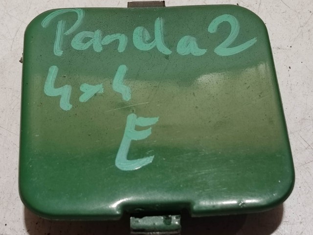 Fiat Panda II. 2003-2012 2003-2012 Vonószem takaró használt  zöld első-hátsó  a képen látható sérüléssel