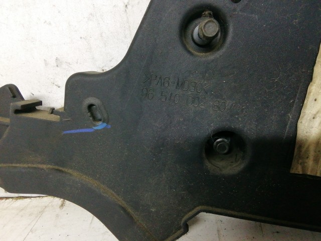 Ford Fiesta 2008-2017 2008-2017 Vezérmű burkolat használt  Felső   