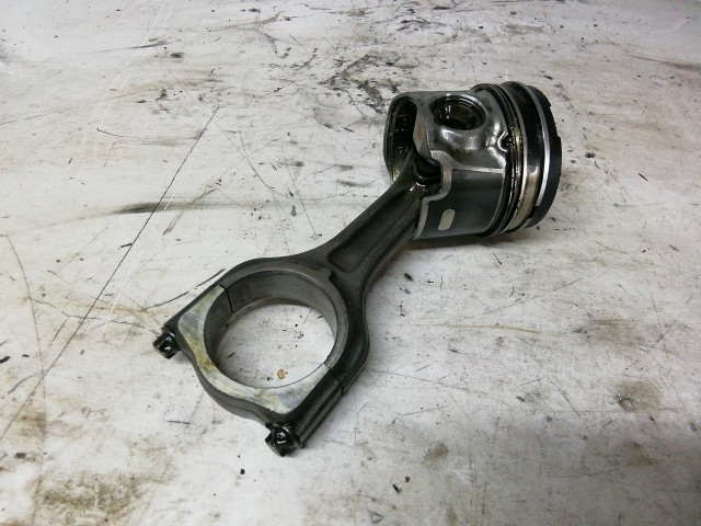 Ford Fiesta 2008-2017 1,4 Diesel dugattyú hajtókarral F6JD
