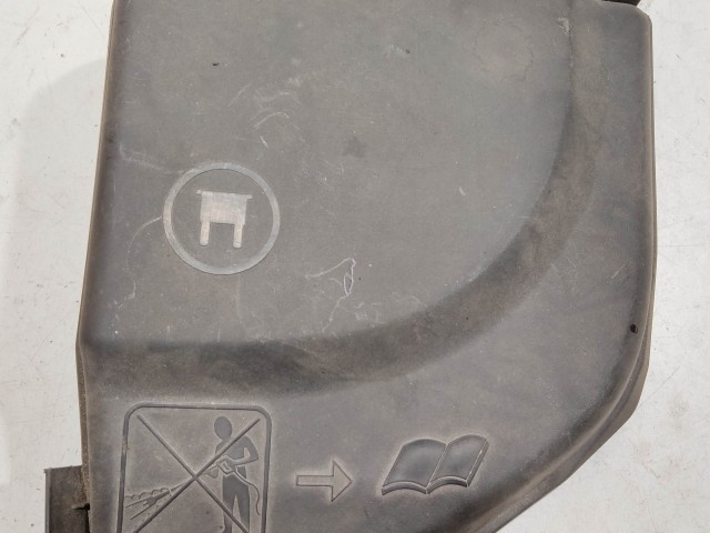 Biztosítéktábla takaró