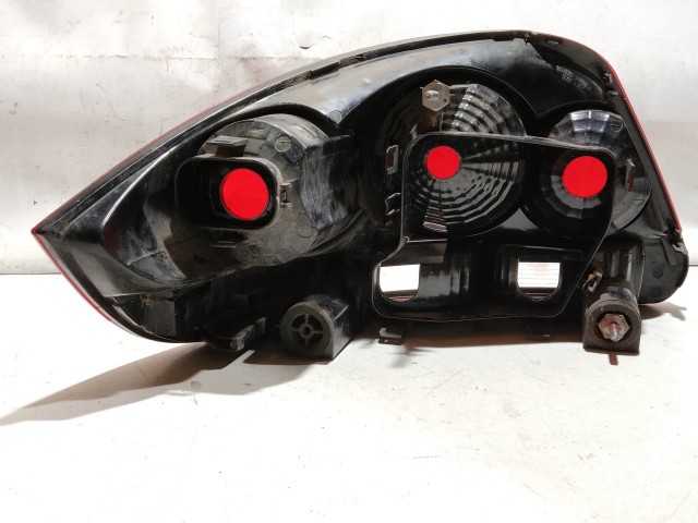 171453 Fiat Linea 2007-2017 Jobb hátsó lámpa izzó foglalat nélkül , a képen látható sérüléssel 51869227