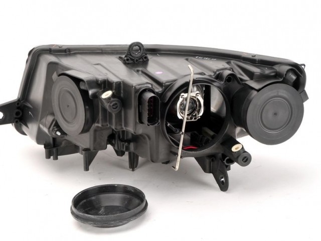 Skoda Superb II. 2009-2013 utángyártott új jobb első fényszóró H7/H3 (motorral) DEPO