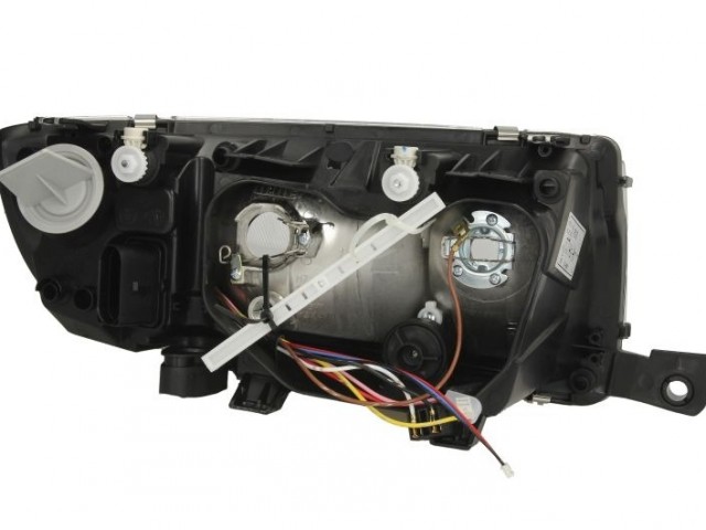 Skoda Fabia I. 1999-2007 utángyártott új bal első fényszóró H7/H3 (fekete házas) TYC