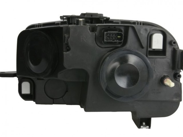 Citroen Berlingo 2018-2024 utángyártott új jobb első fényszóró H7/H1fekete h. (motorral) SZGK. DEPO