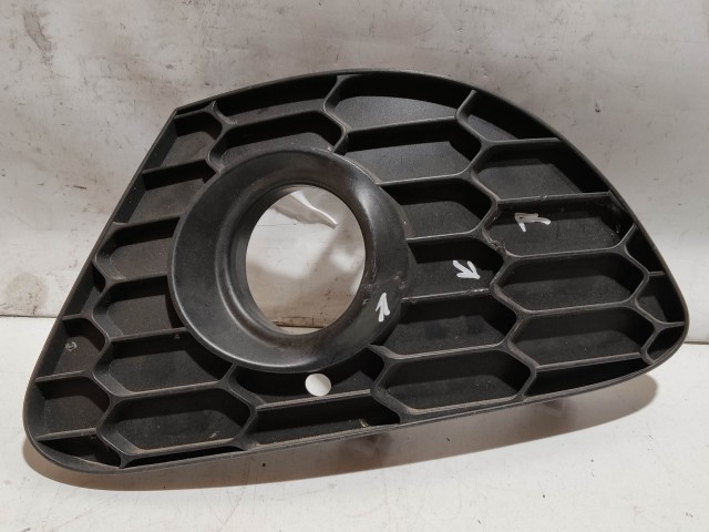 Alfa Romeo Giulietta 156085908 számú, bal első ködlámpa keret a képen látható sérüléssel