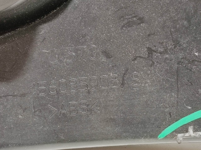 Alfa Romeo Giulietta 156085908 számú, bal első ködlámpa keret a képen látható sérüléssel