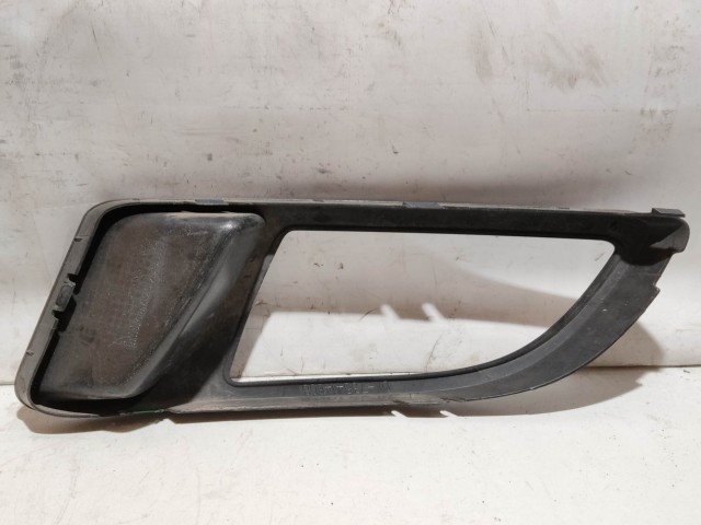 Fiat Bravo 2007-2014 2007-2014 Ködlámpa keret,tartó használt  Jobb a képen látható sérüléssel
