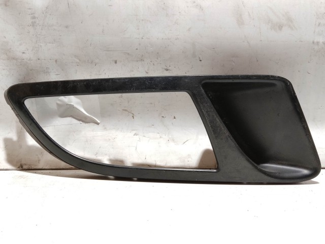 Fiat Bravo 2007-2014 2007-2014 Ködlámpa keret,tartó használt  Jobb a képen látható sérüléssel