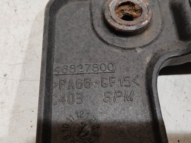 Alfa Romeo 147 2000-2010 Embléma, embléma tartó használt   első    