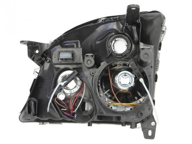 Opel Signum 2002-2005, Vectra C 2001-2005 utángyártott új jobb első fényszóró DE-H7/H7 (fekete házas) TYC
