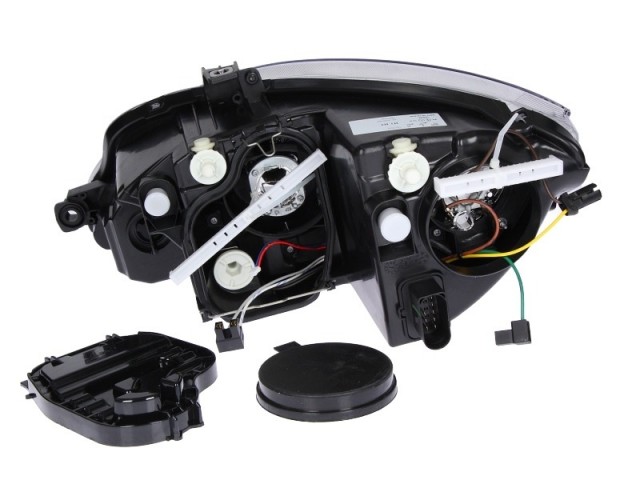 Seat Altea 5P, Leon 2009-2015 utángyártott új jobb első fényszóró H7/H1 fekete házas (motoros) TYC