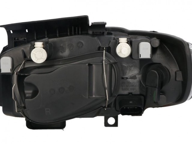 Seat Cordoba, Ibiza 1999-2002 utángyártott új jobb első fényszóró H4  (belülr. áll.) TYC