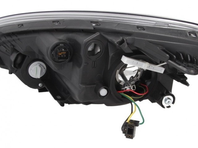 Kia Picanto 2011-2017 utángyártott új jobb első fényszóró  H4 (motoros) TYC