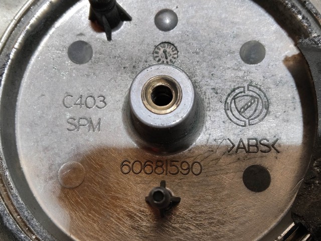 Alfa Romeo GT 2003-2010 2003-2010 Embléma, embléma tartó használt       